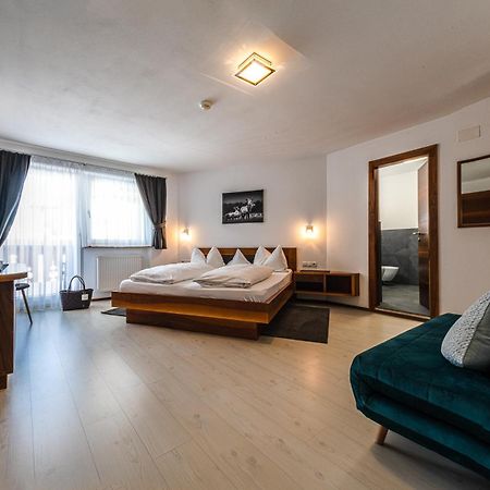 Garni Sunela B&B Selva di Val Gardena Exterior photo