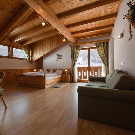 Garni Sunela B&B Selva di Val Gardena Exterior photo