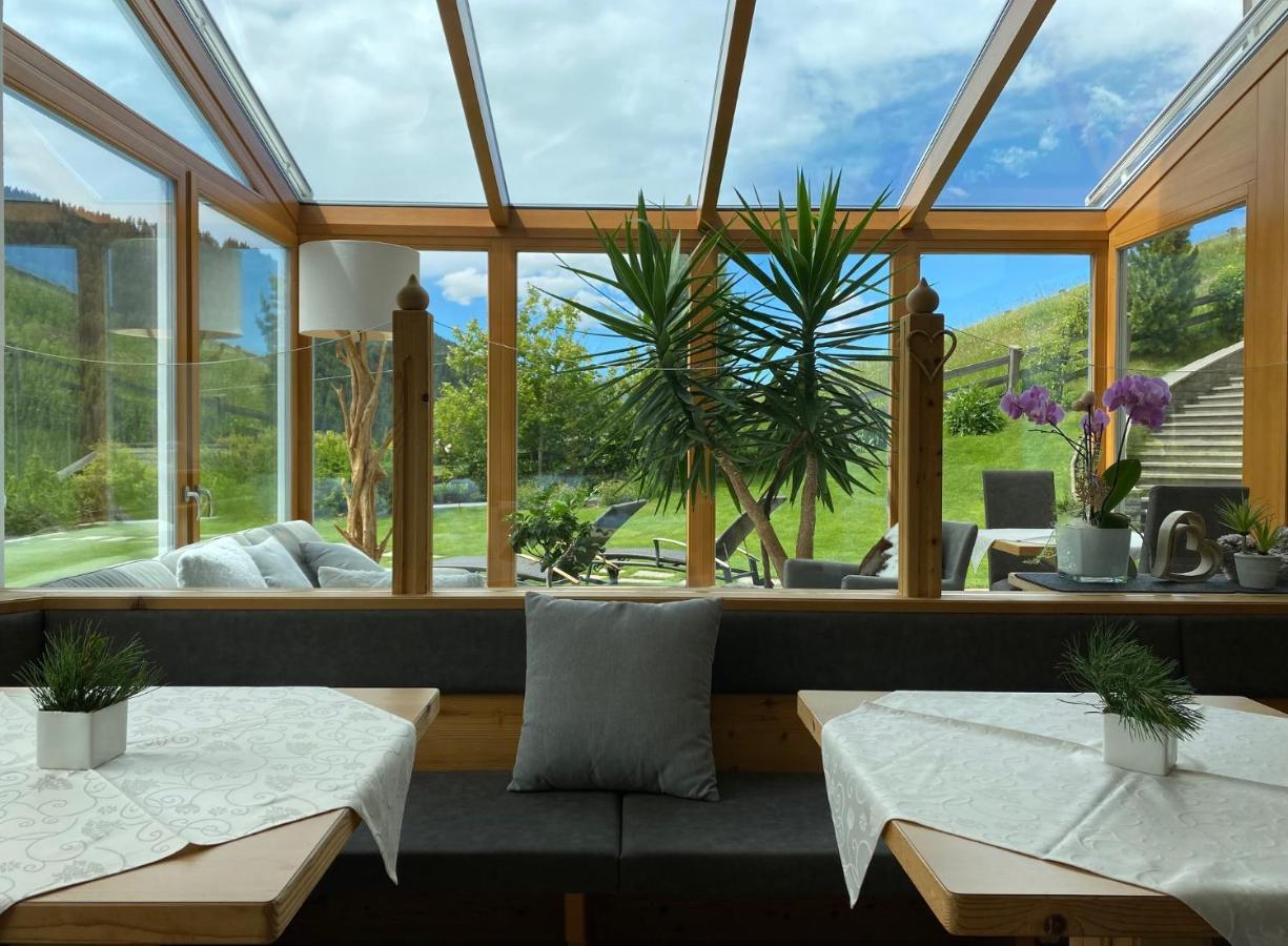 Garni Sunela B&B Selva di Val Gardena Exterior photo