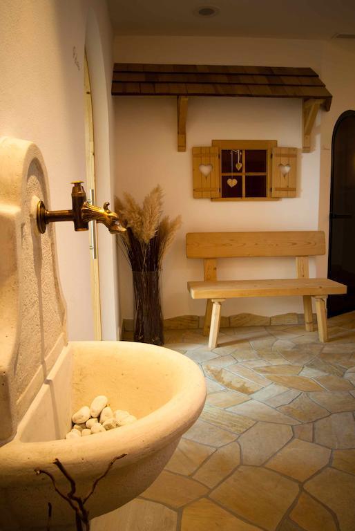 Garni Sunela B&B Selva di Val Gardena Exterior photo