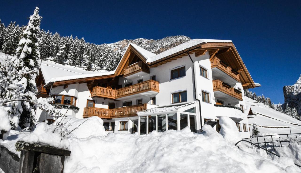 Garni Sunela B&B Selva di Val Gardena Exterior photo